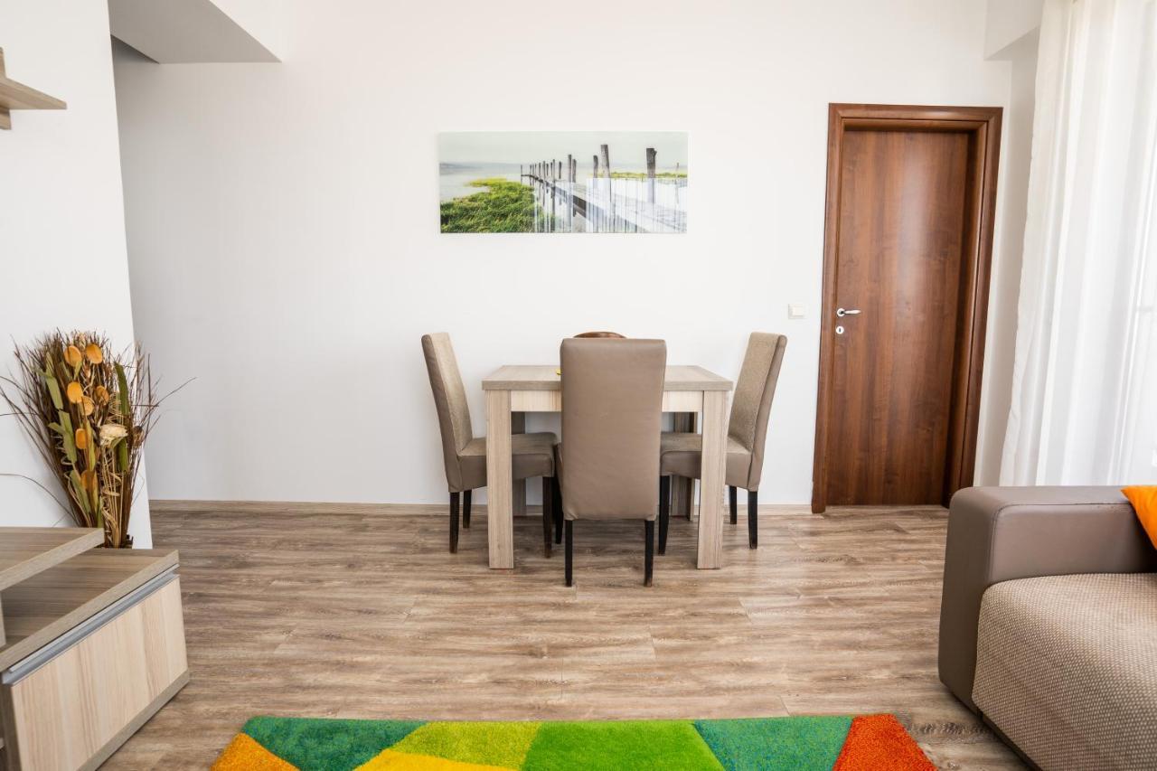 Summerland Sea-View Luxury Apartment Mamaia Exteriör bild