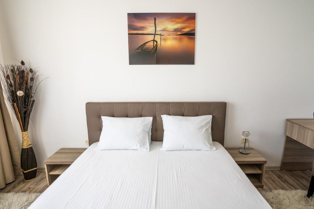 Summerland Sea-View Luxury Apartment Mamaia Exteriör bild