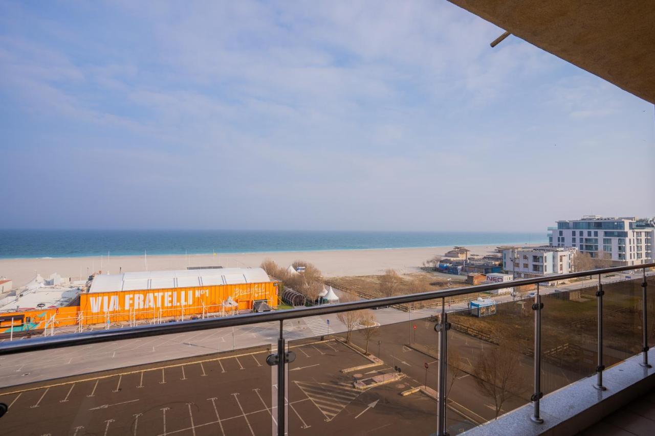Summerland Sea-View Luxury Apartment Mamaia Exteriör bild