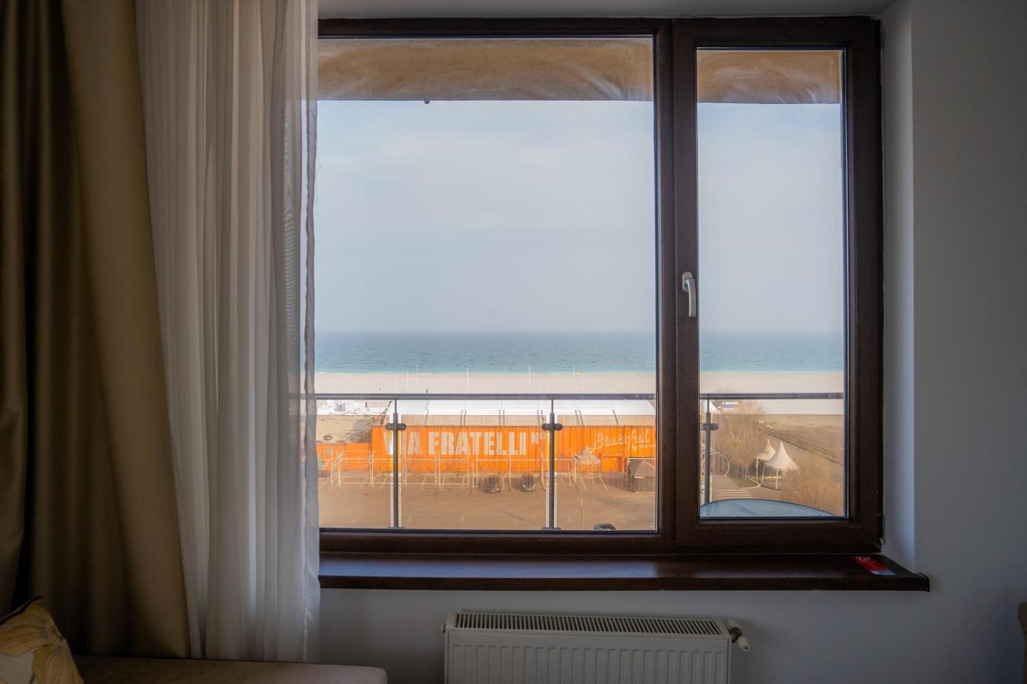Summerland Sea-View Luxury Apartment Mamaia Exteriör bild