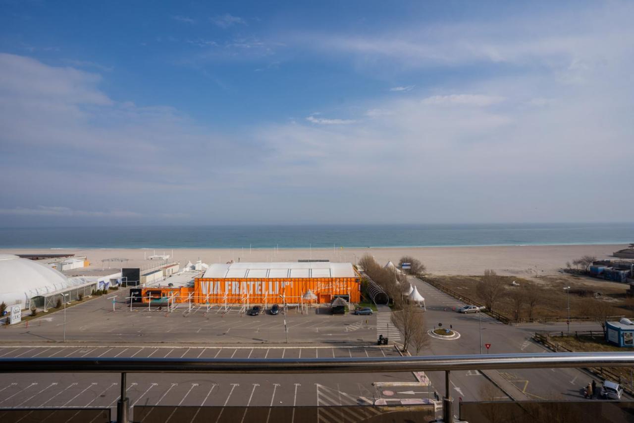 Summerland Sea-View Luxury Apartment Mamaia Exteriör bild
