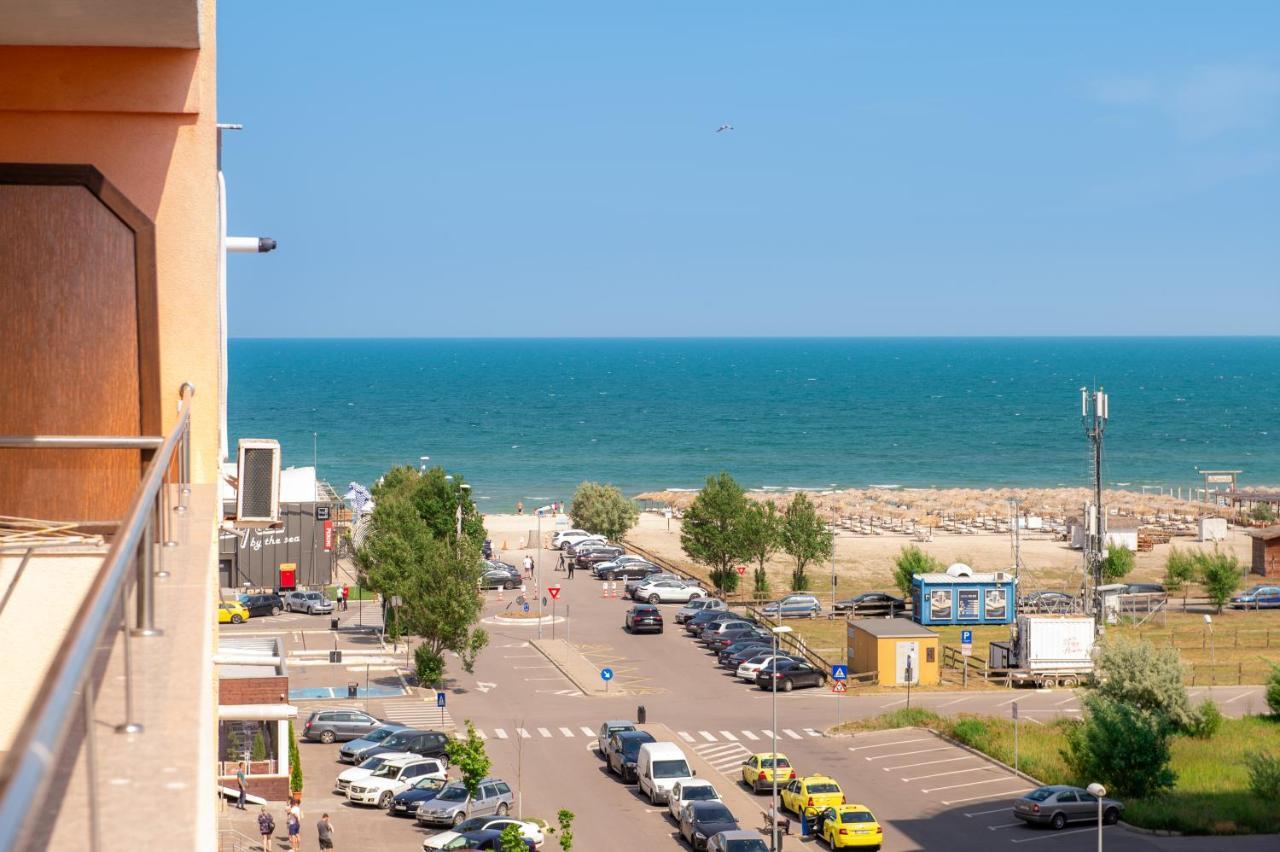 Summerland Sea-View Luxury Apartment Mamaia Exteriör bild