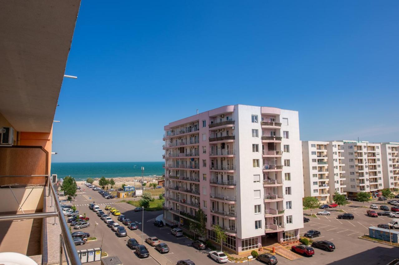 Summerland Sea-View Luxury Apartment Mamaia Exteriör bild