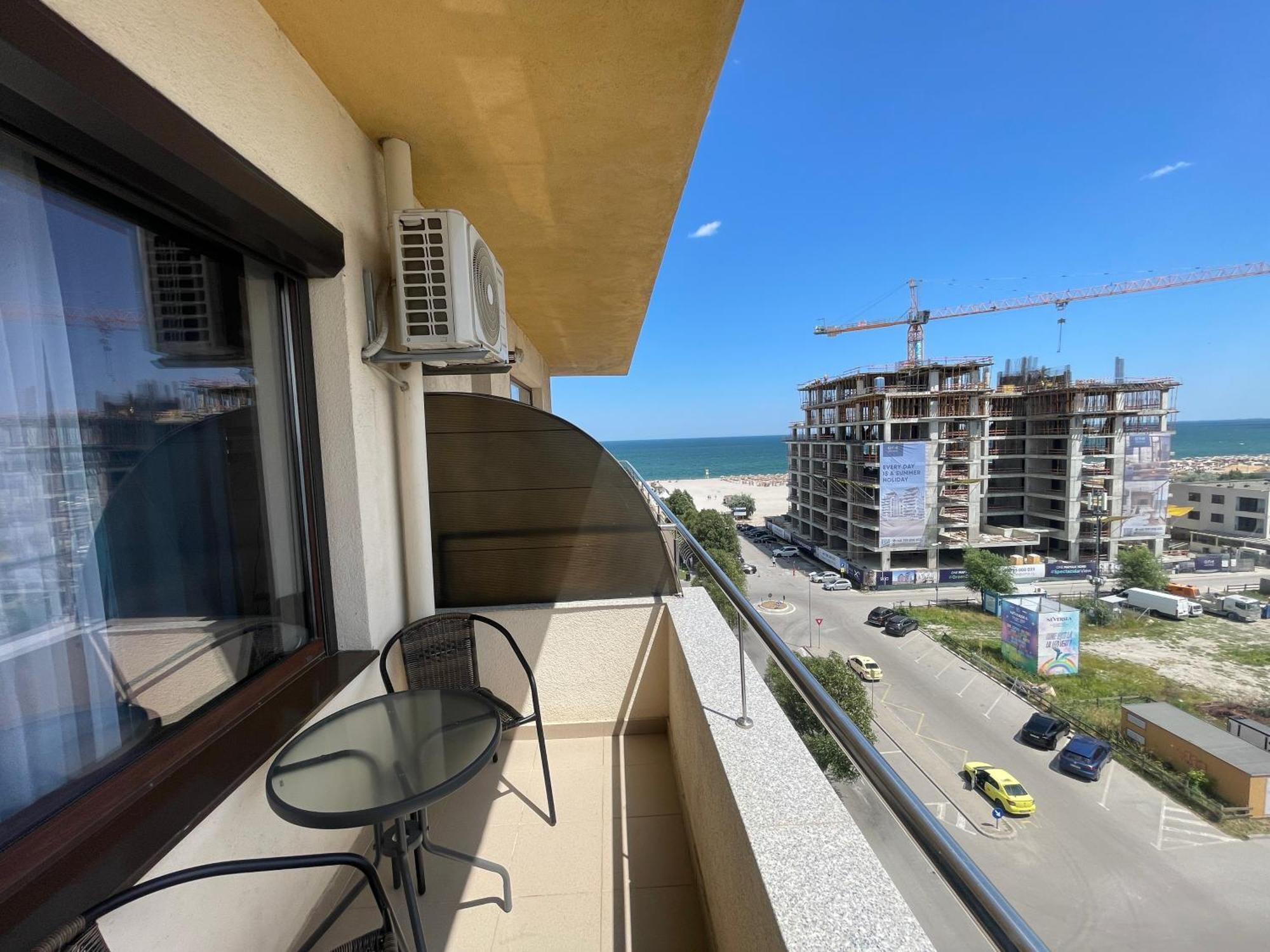 Summerland Sea-View Luxury Apartment Mamaia Exteriör bild