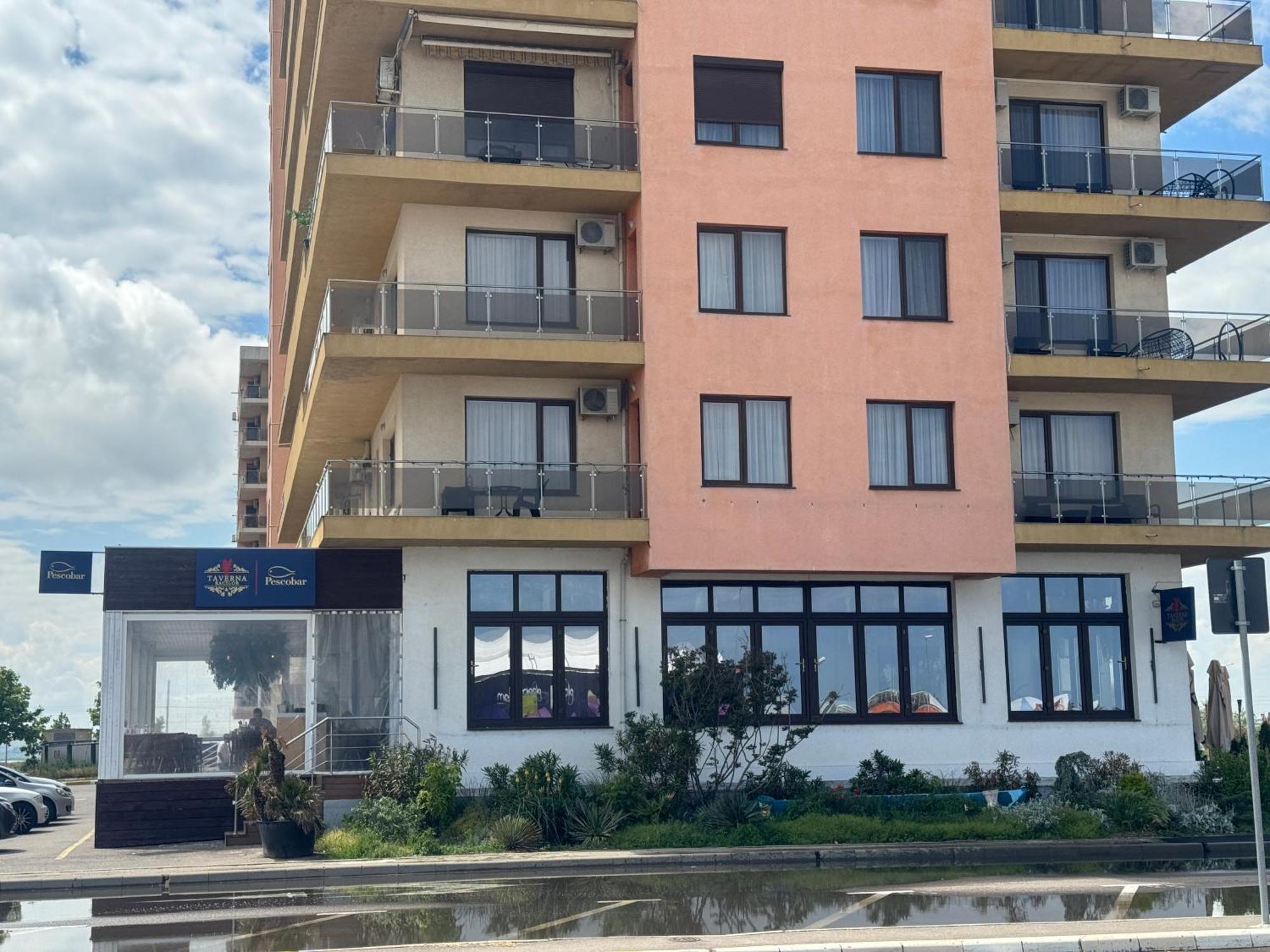 Summerland Sea-View Luxury Apartment Mamaia Exteriör bild