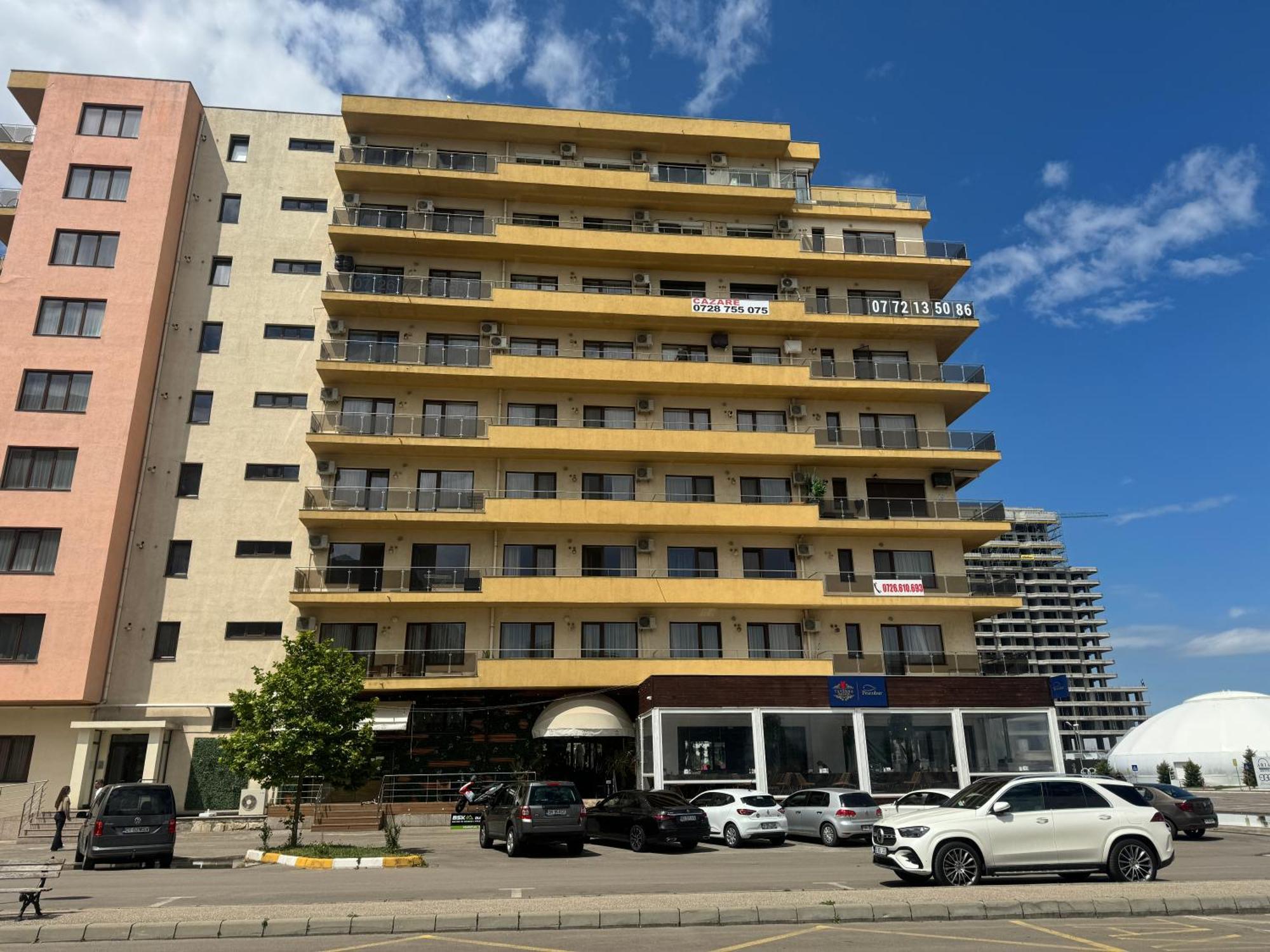 Summerland Sea-View Luxury Apartment Mamaia Exteriör bild