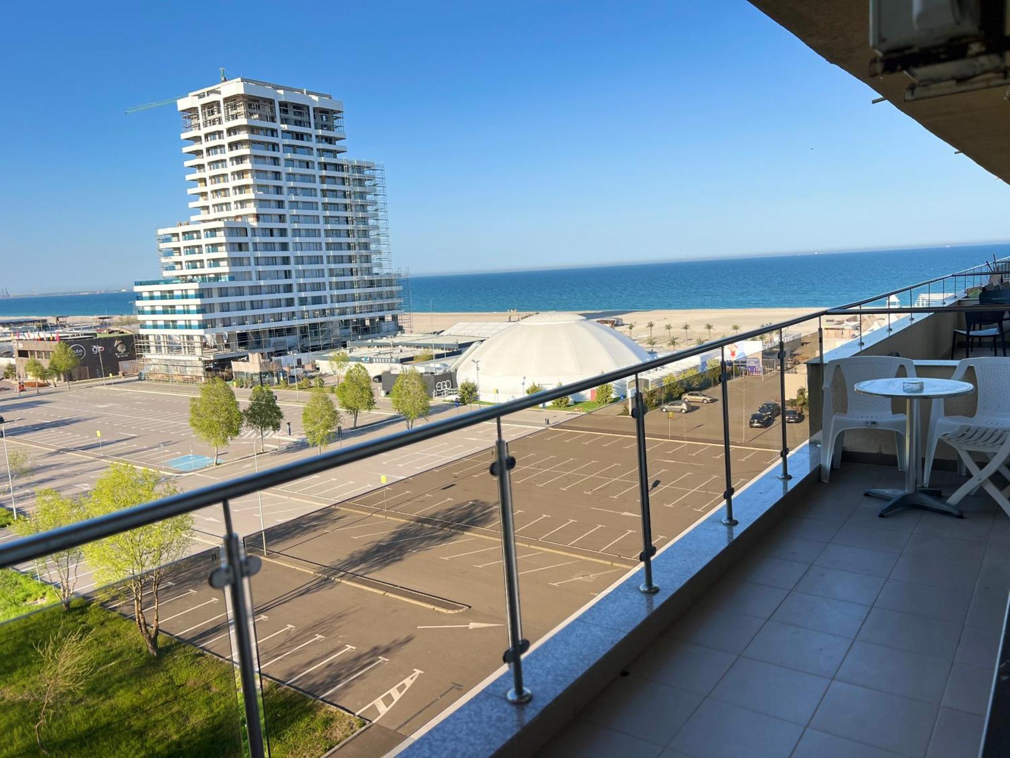 Summerland Sea-View Luxury Apartment Mamaia Exteriör bild